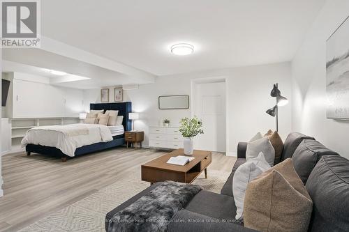 19 Lorraine Gardens, Toronto, ON - Indoor