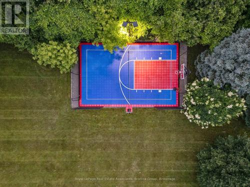 19 Lorraine Gardens, Toronto, ON - Outdoor