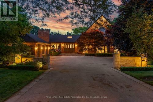 19 Lorraine Gardens, Toronto, ON - Outdoor