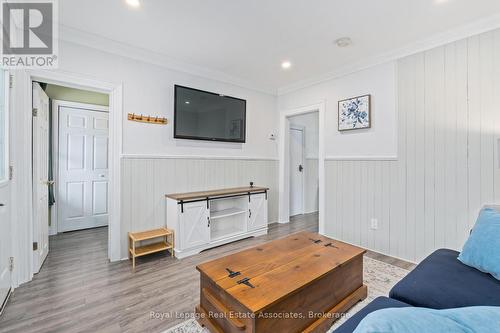 88 Graham Avenue N, Hamilton, ON - Indoor