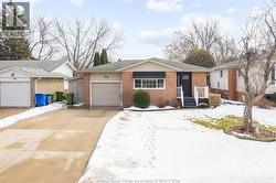 324 KELLY  Essex, ON N8M 1V3