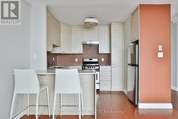 2112 - 40 HOMEWOOD AVENUE  Toronto, ON M4Y 2K2