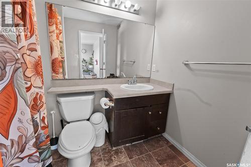 2738 Alfred Crescent, Regina, SK - Indoor Photo Showing Bathroom