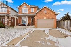 7 HONEY LOCUST Circle Thorold, ON L2V 5E3