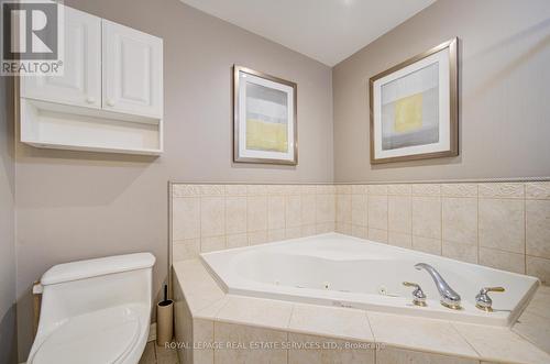 115 St Lawrence Drive, Mississauga, ON - Indoor Photo Showing Bathroom