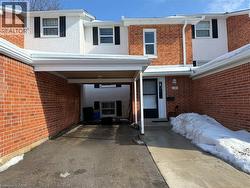 427 KEATS Way Unit# 2  Waterloo, ON N2L 5S7