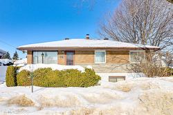 8785 Av. Robert  Laval (Saint-François), QC H7A 1H8