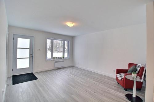 Salon - 32 Rue Sévigny, Val-D'Or, QC - Indoor Photo Showing Other Room