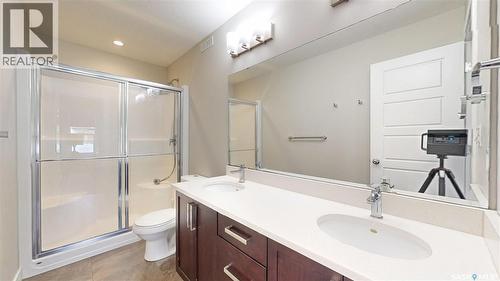 5614 Beacon Place, Regina, SK - Indoor Photo Showing Bathroom