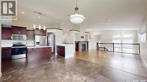5614 Beacon Place, Regina, SK - Indoor Photo Showing Kitchen With Upgraded Kitchen