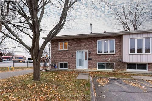 1 - 624 LAKESHORE DRIVE  North Bay (Ferris), ON P1A 2E8