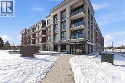 1 REDFERN Avenue Unit# 425  Hamilton, ON L9C 0E6