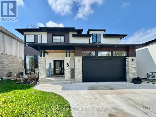 8 HILDA STREET  Welland (N. Welland), ON L3C 0H3