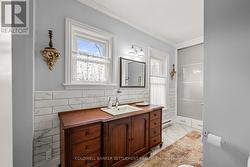 Renovated bathroom - 