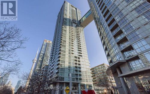 2516 - 15 ICEBOAT TERRACE N  Toronto, ON M5V 4A5
