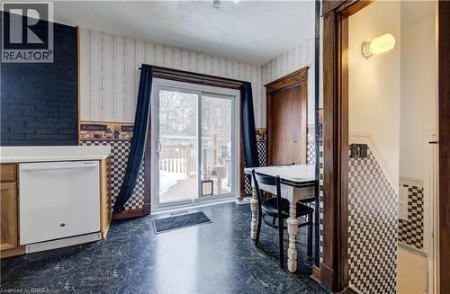 48 Longwood Road N, Hamilton, ON - Indoor Photo Showing Other Room