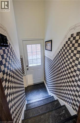 48 Longwood Road N, Hamilton, ON - Indoor