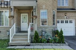 27 SILVER LINDEN DRIVE  Richmond Hill, ON L4B 3S8