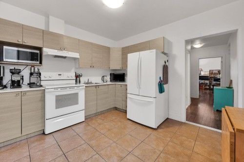 Cuisine - 1-5325 Rue Sherbrooke O., Montréal (Côte-Des-Neiges/Notre-Dame-De-Grâce), QC - Indoor Photo Showing Kitchen