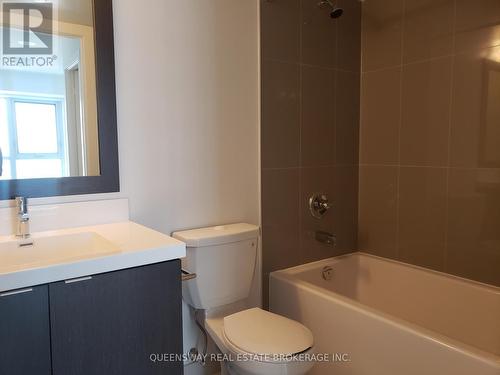 1504 - 7 Mabelle Avenue, Toronto, ON - Indoor Photo Showing Bathroom