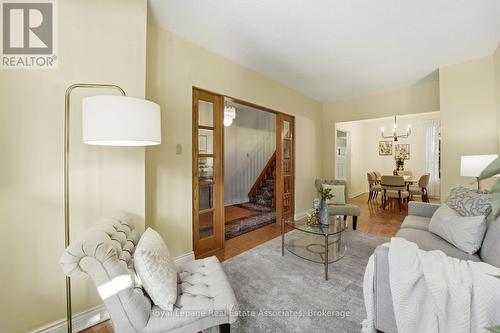 439 Salem Avenue N, Toronto, ON - Indoor Photo Showing Living Room