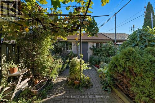 439 Salem Avenue N, Toronto, ON - Outdoor