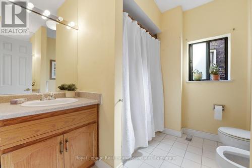 439 Salem Avenue N, Toronto, ON - Indoor Photo Showing Bathroom