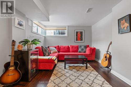 2332 Folkway Drive, Mississauga, ON - Indoor Photo Showing Living Room