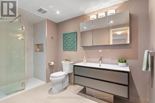 2332 Folkway Drive, Mississauga, ON - Indoor Photo Showing Bathroom