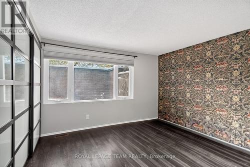 10 - 290 Cathcart Street, Ottawa, ON - Indoor Photo Showing Other Room