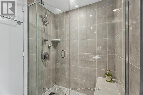 10 - 290 Cathcart Street, Ottawa, ON - Indoor Photo Showing Bathroom