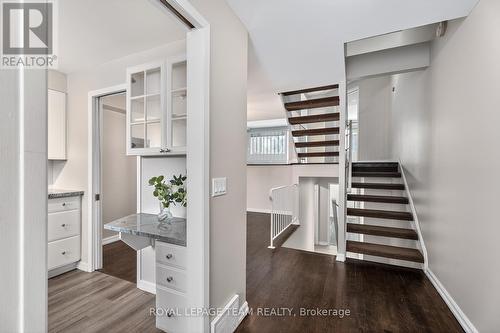 10 - 290 Cathcart Street, Ottawa, ON - Indoor Photo Showing Other Room