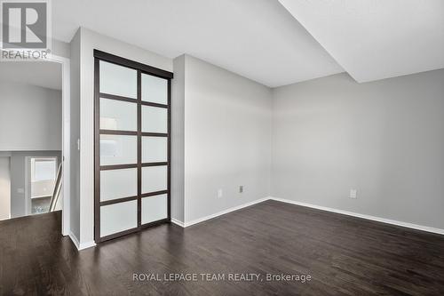 10 - 290 Cathcart Street, Ottawa, ON - Indoor Photo Showing Other Room