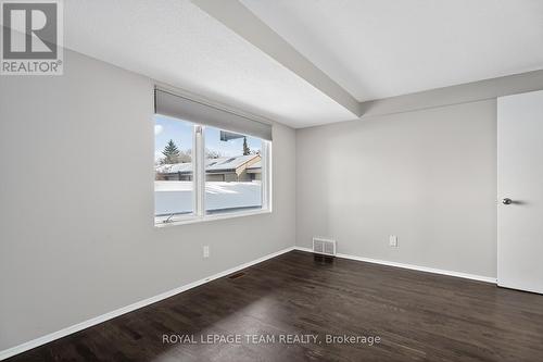 10 - 290 Cathcart Street, Ottawa, ON - Indoor Photo Showing Other Room