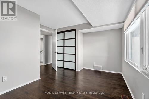 10 - 290 Cathcart Street, Ottawa, ON - Indoor Photo Showing Other Room