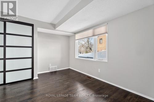10 - 290 Cathcart Street, Ottawa, ON - Indoor Photo Showing Other Room