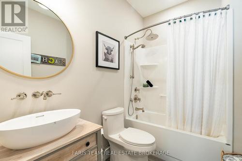 1555 Baseline Road S, Tiny, ON - Indoor Photo Showing Bathroom