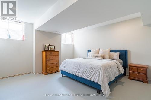 1555 Baseline Road S, Tiny, ON - Indoor Photo Showing Bedroom