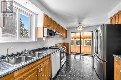 3356 Strabane Drive, Mississauga, ON - Indoor Photo Showing Kitchen With Double Sink