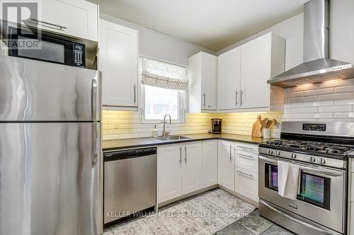 14 Baker Street, Hamilton, ON - Indoor Photo Showing Kitchen With Upgraded Kitchen