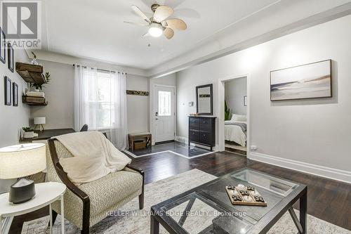 14 Baker Street, Hamilton, ON - Indoor Photo Showing Living Room
