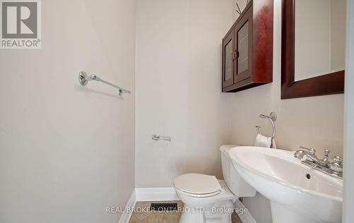 6060 Clover Ridge Crescent, Mississauga, ON - Indoor Photo Showing Bathroom
