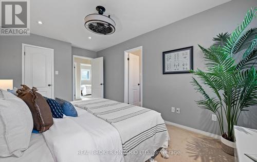 6060 Clover Ridge Crescent, Mississauga, ON - Indoor Photo Showing Bedroom