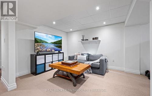 6060 Clover Ridge Crescent, Mississauga, ON - Indoor