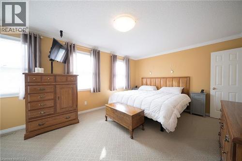 43 Flamingo Drive, Hamilton, ON - Indoor Photo Showing Bedroom