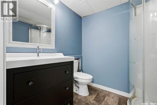 106 Coleman Crescent, Regina, SK - Indoor Photo Showing Bathroom