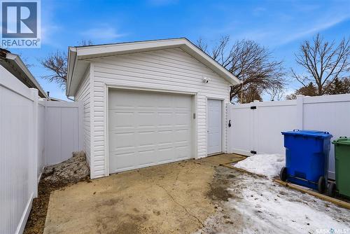 106 Coleman Crescent, Regina, SK - Outdoor With Exterior