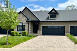 32 RIDGEVIEW CRESCENT Niagara-On-The-Lake, ON L0S 1J1