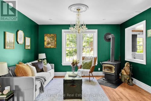 9 KING STREET  Bracebridge (Macaulay), ON P1L 1H4