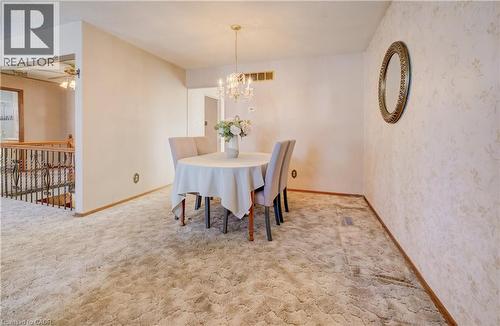 20 Royal Orchard Drive, Kitchener, ON - Indoor Photo Showing Dining Room